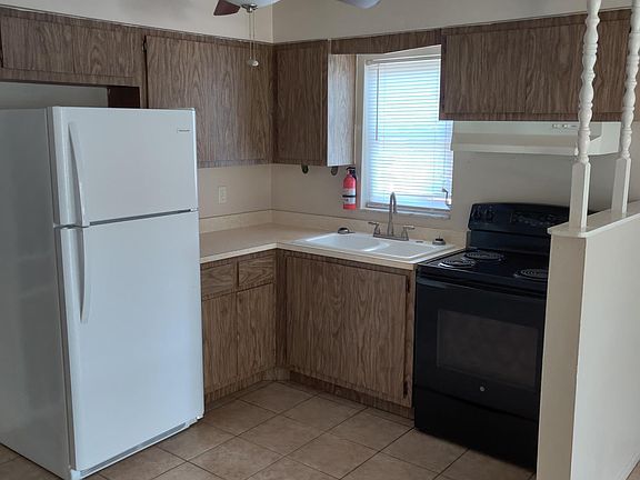 2nd image of 2034 Waltman St