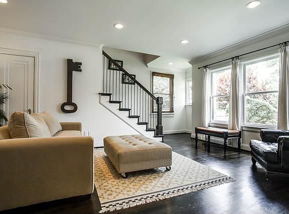 4th image of 6106 Velasco Ave