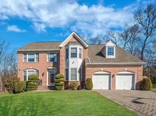 139 Stephens Ln, Mahwah, NJ 07430