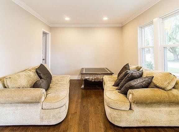 2nd image of 18024 Wildwood Ave
