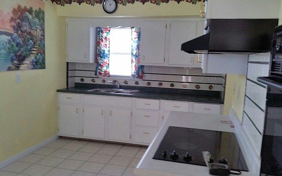 4th image of 1311 Barton Blvd