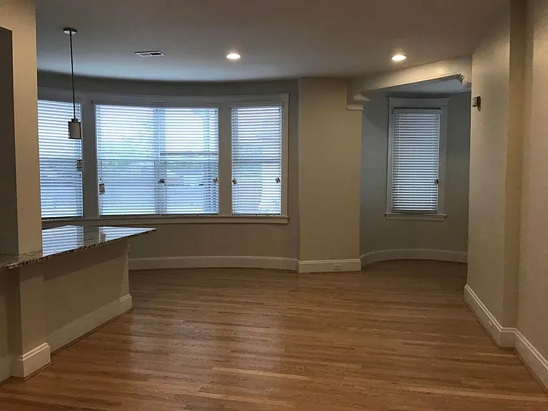 1st-floor living area