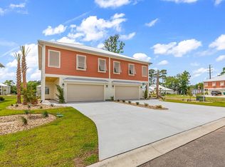 71 Hallandale Ln, Murrells Inlet, SC 29576