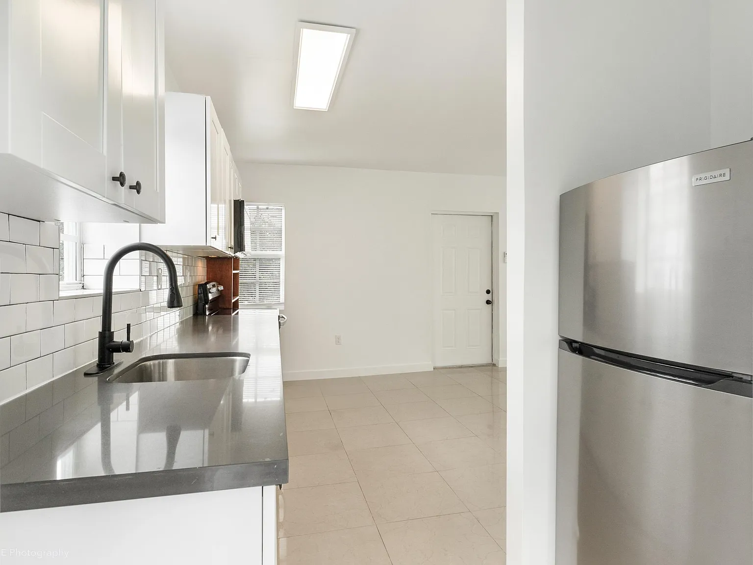 1 bed, 800 sqft, $2,000 — Photo 3