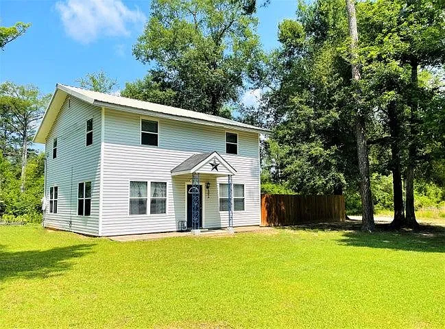 3 bed, 1721 sqft, $1,900 — Photo 2