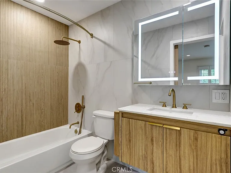 26191 Sanz #D — Photo 16