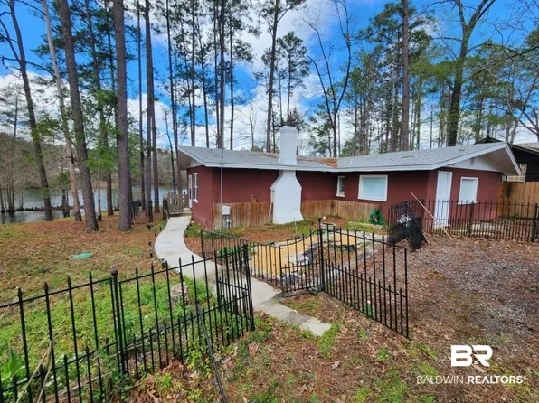 586 Buddy Lake Rd, Brewton, AL 36426