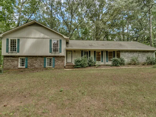 5211 Woodland Forrest Dr, Tuscaloosa, AL 35405