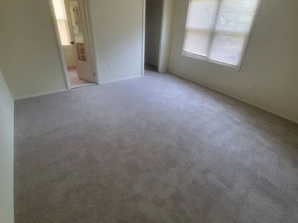 5035 Berwyn Rd, College Park, MD 20740