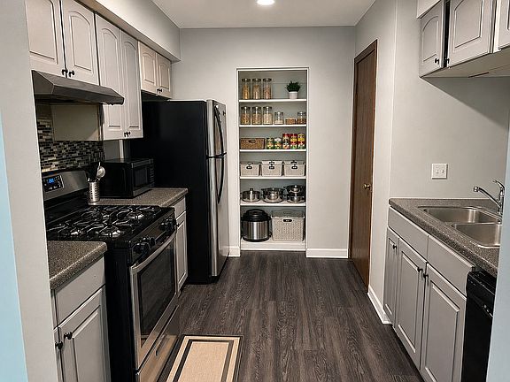 4th image of 519 Wellington Dr