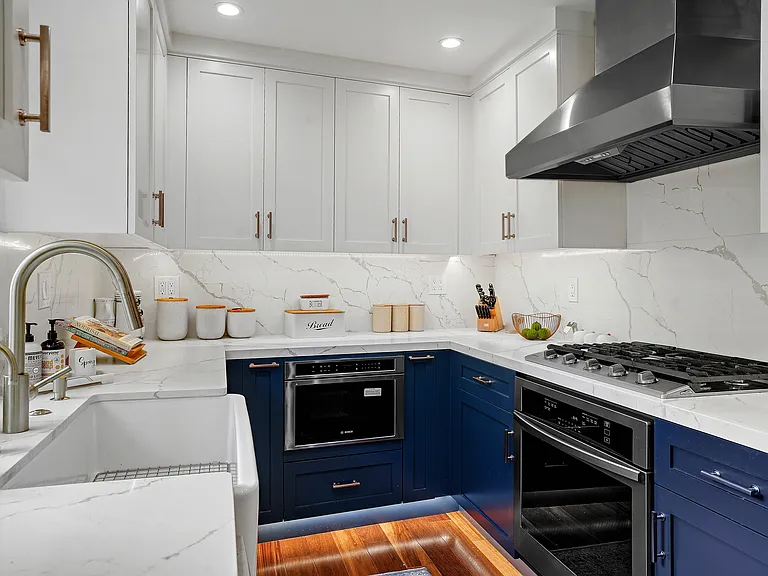 10720 Ohio Ave #22 — Photo 5