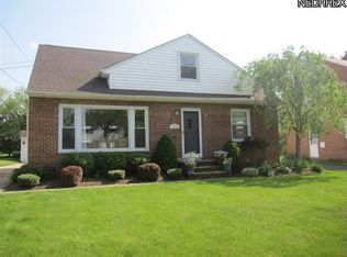 5016 Oakland Dr, Lyndhurst, OH