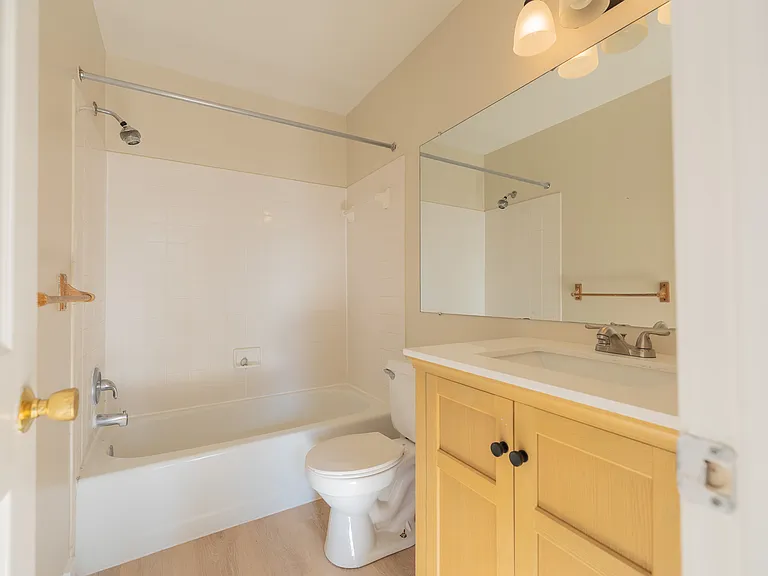 12866 Hyannis Ln — Photo 12