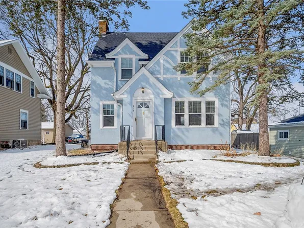 215 NE Cherry Ave, Earlham, IA 50072