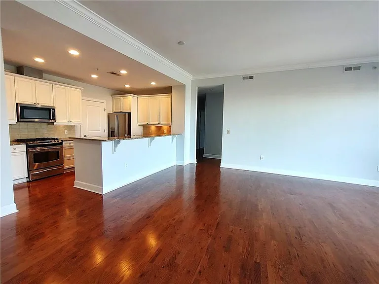2950 Mount Wilkinson Pkwy SE #402 — Photo 9