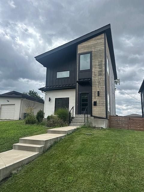 1st image of 2604 W Paseo Blvd