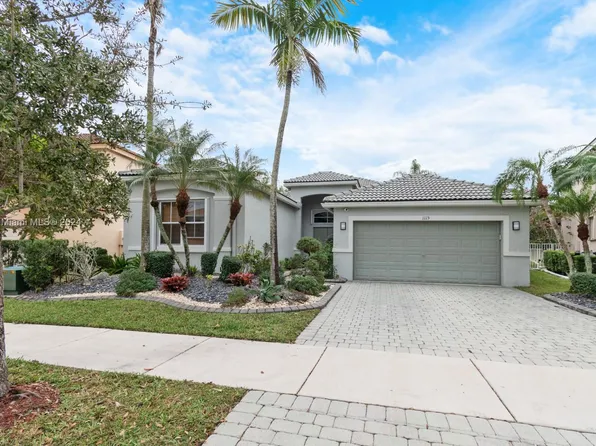1115 Chenille Cir, Weston, FL 33327