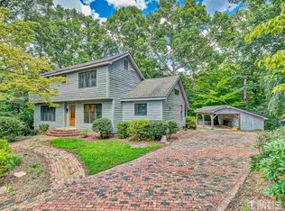 2904 Chipmunk Ln, Raleigh, NC 27607