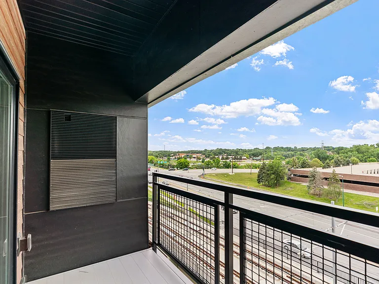 Overlook - 1 Bed / 1 Bath - 726 Sq.Ft.