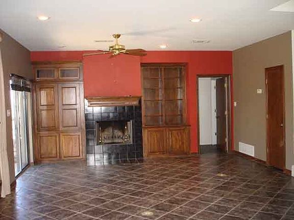 Open floor plan,lots of windows,with views