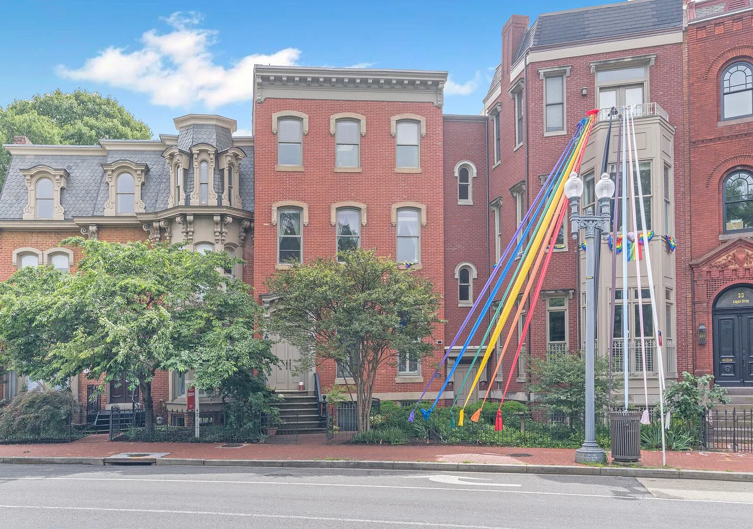 Available Now! Two Bed/Two Bath in the Most Walkable Part of DC, Logan Circle! — Photo 1