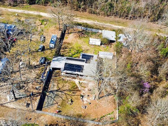 3rd image of 110 Red Bud Rd