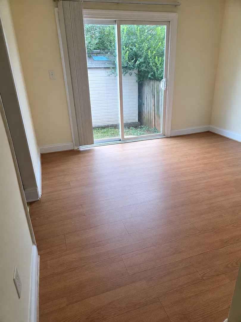 3 Bedroom End Unit Townhouse in Culpepper — Photo 3