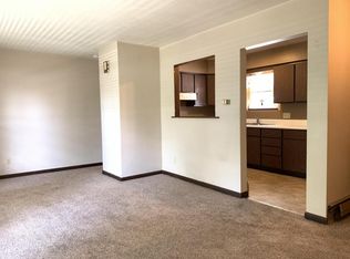 1218 Cedar St APT 2, Muscatine, IA 52761
