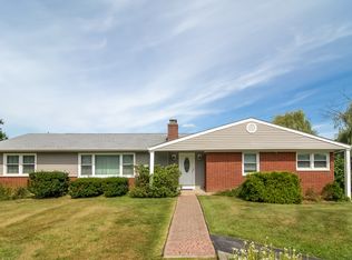 10 Miller Dr, Hopewell Junction, NY 12533