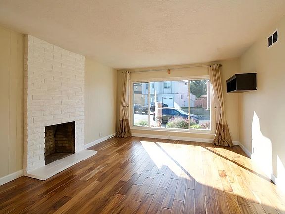5th image of 621 Forest Lake Dr