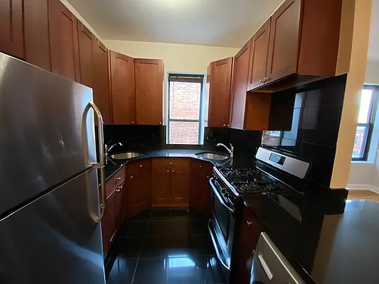 Rented by Mdays Realty | media 34