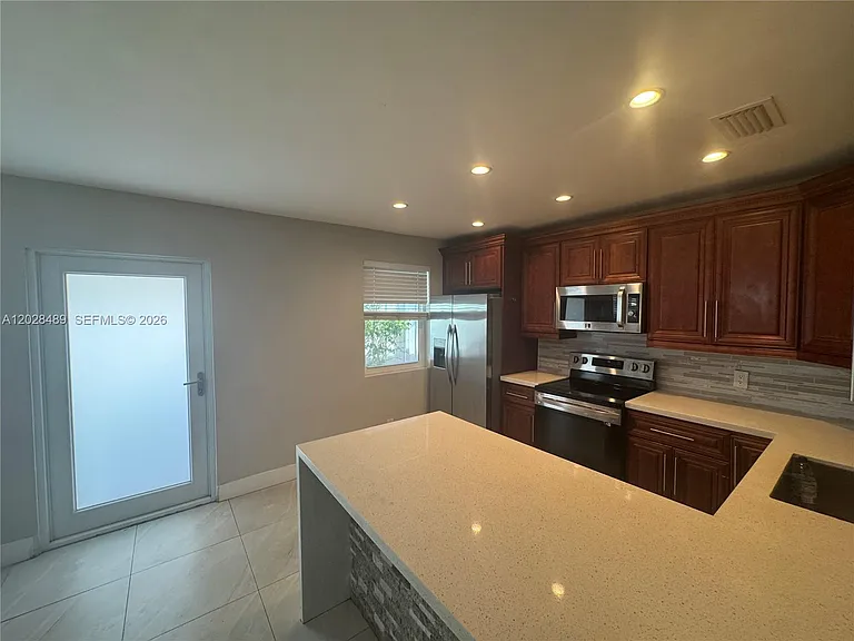 125 SE 4th Ave #2 — Photo 4