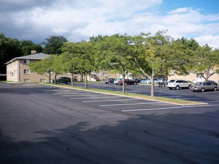 2nd image of 3118 Elmwood Ave APT 29