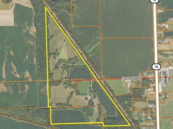Fairfield Rd, Jacksonville, IL 62650