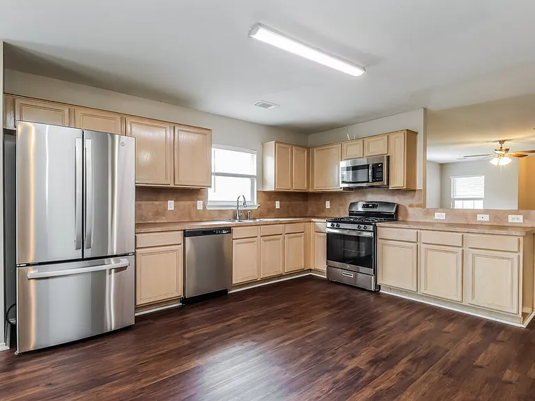 12134 Carriage Oak Cir — Photo 6
