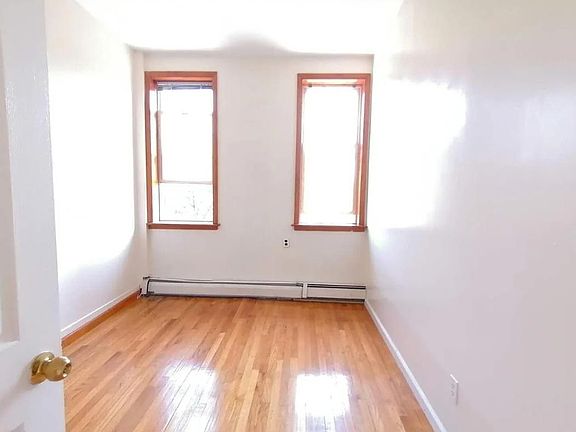 4th image of 155 Brielle Ave Floor 2