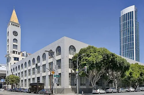 461 2nd St #C207 — Photo 1