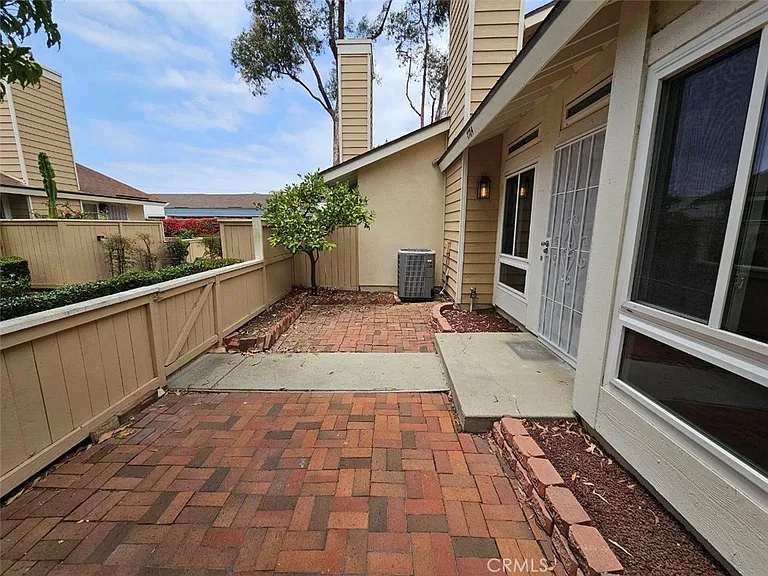 7704 Marbrook Way — Photo 5