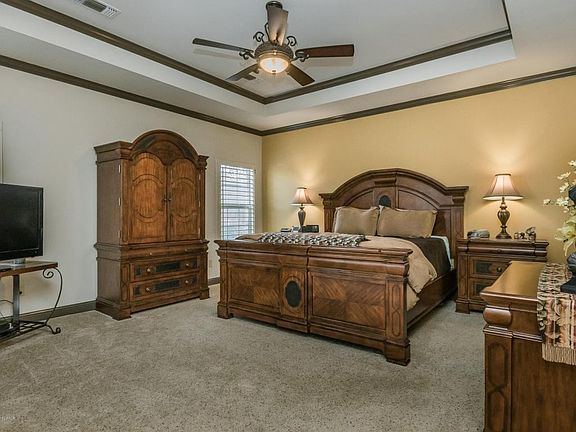 4th image of 2800 Yaupon Pl