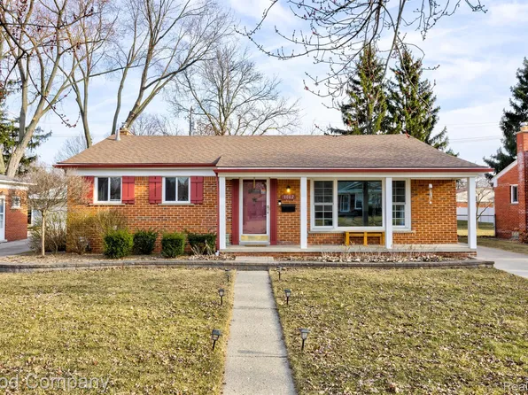 9062 Shannon Dr, Sterling Heights, MI 48314