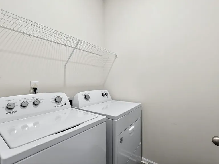 462 Fenwick Dr — Photo 15