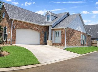 3850 Central Pointe Dr, Beaumont, TX 77706