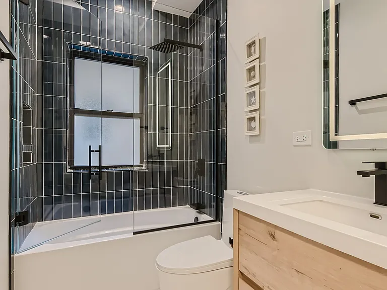1420 W Winnemac Ave #3 — Photo 20