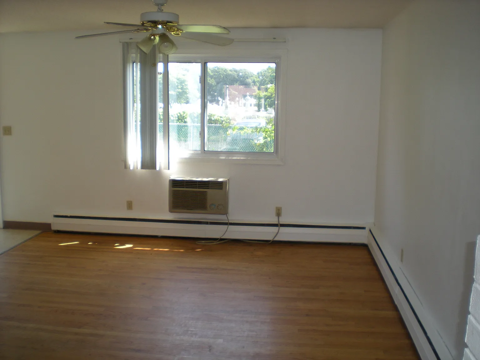 24 Casabella Cir — Photo 2