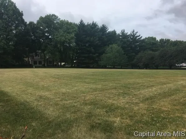 6 Hickory Ridge Ln, Sherman, IL 62684