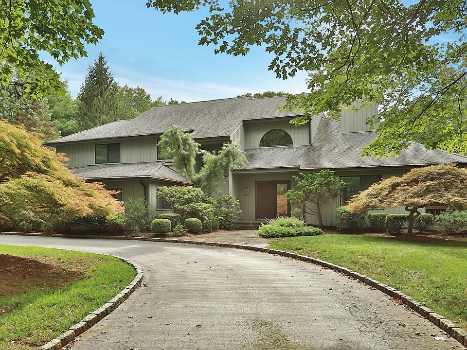 1st image of 3 Piping Brook Ln