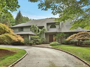 3 Piping Brook Ln, Bedford, NY 10506