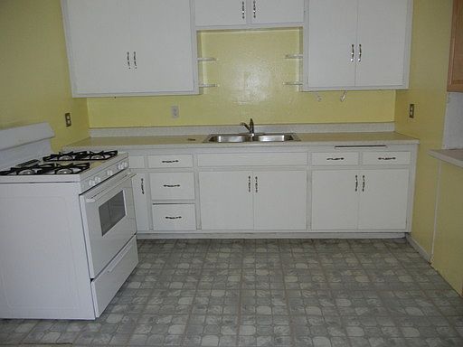 5th image of 1051 W Avenue L4