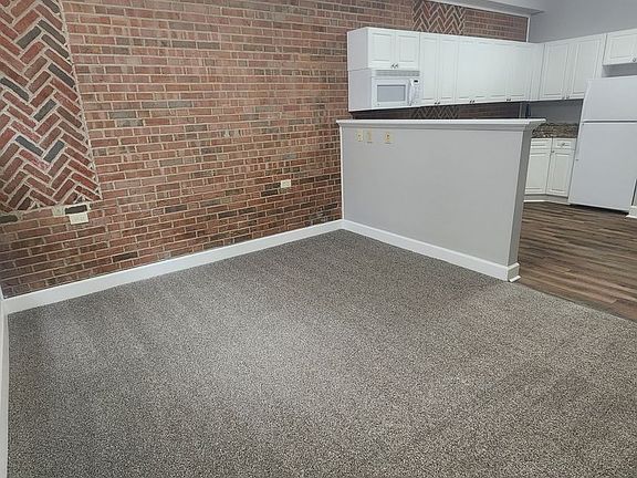 3rd image of 1630 NW Professional Plz #1B-1Ba