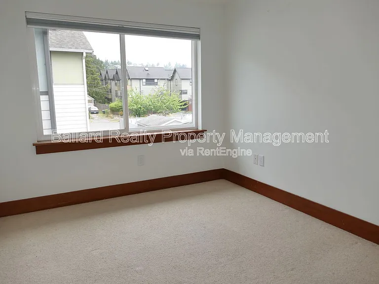 913 NW 51st St — Photo 16